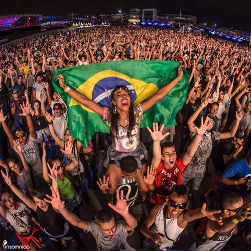 tomorrowland-dreams:  EDC BRAZIL - 12/2015 