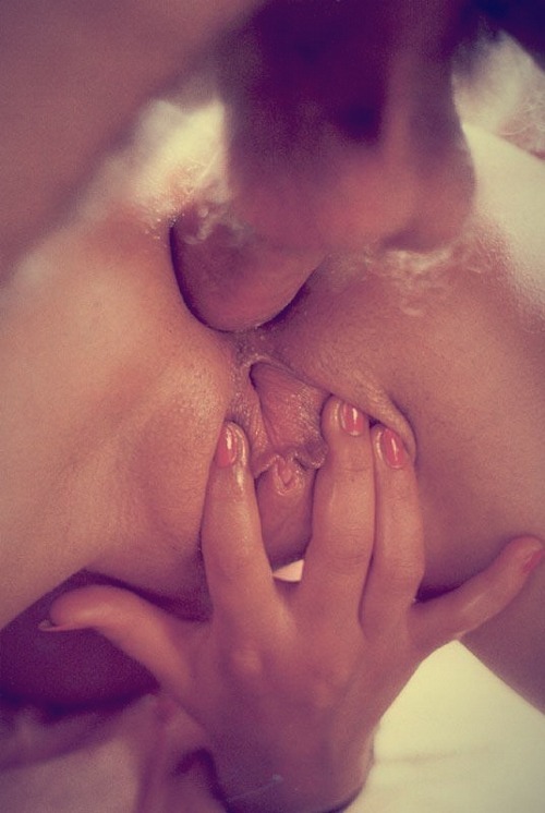 cum-all-lover:  More sluts taking it in the ass
