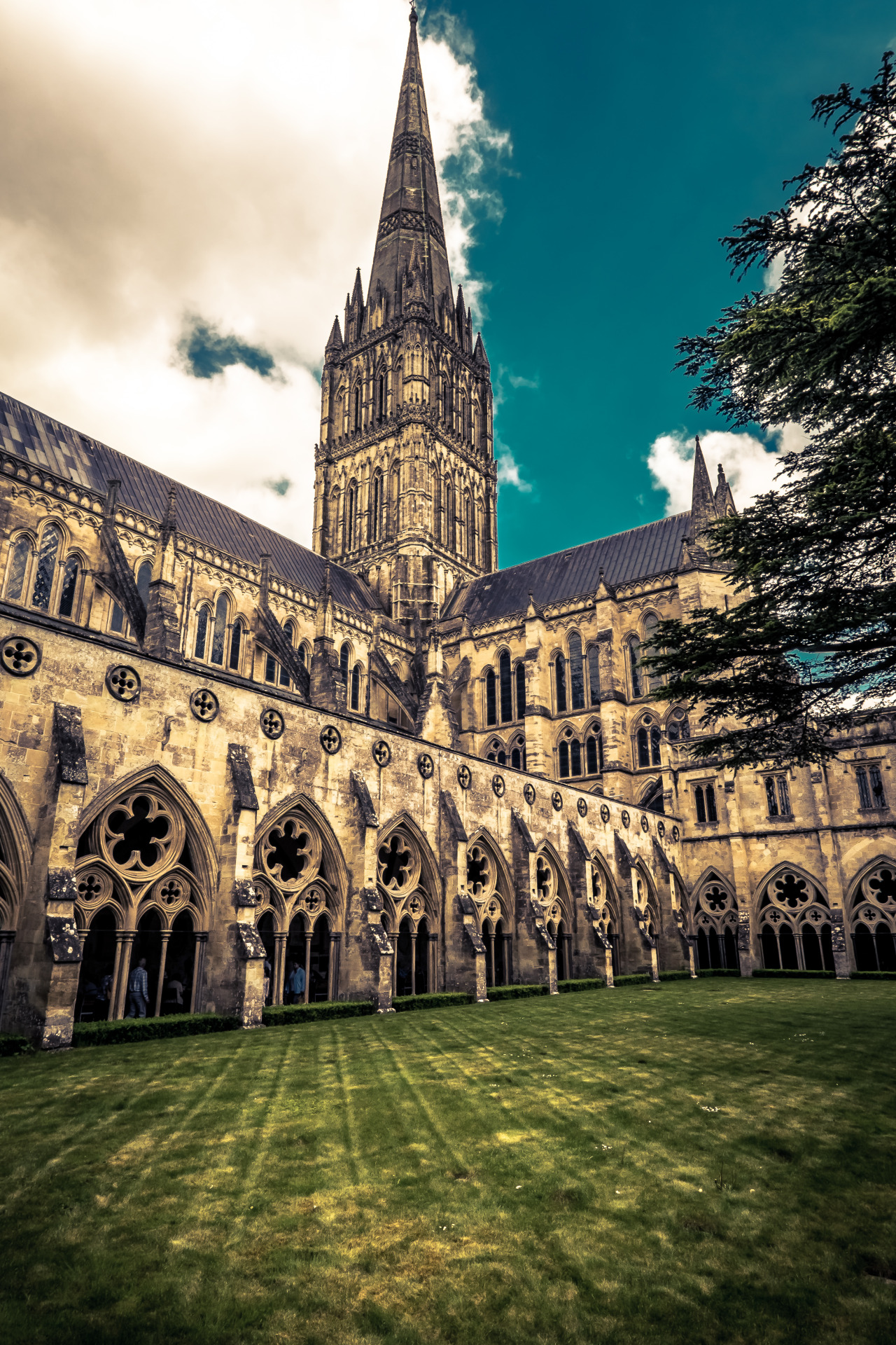 mbphotograph:  Salisbury Cathedral, England (by mbphotograph)Follow me on Instagram