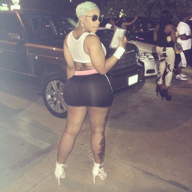 ratedthickent:  Big booty BUNZ