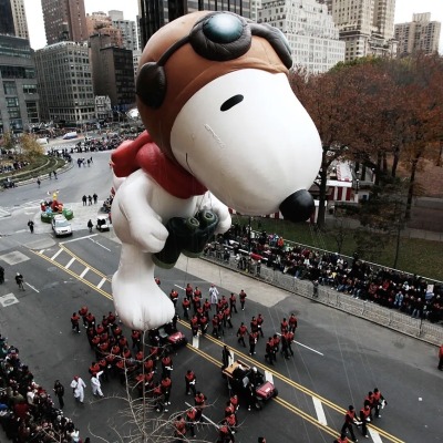 eileenleahy:eileenleahy:no i dont care about the macys day parade but. the snoopy
