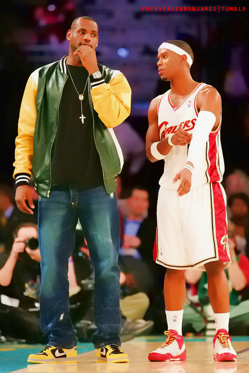 fuckyealebronjames:  Bron &amp; Boobie Before the Rookie-Sophomore game in 2008