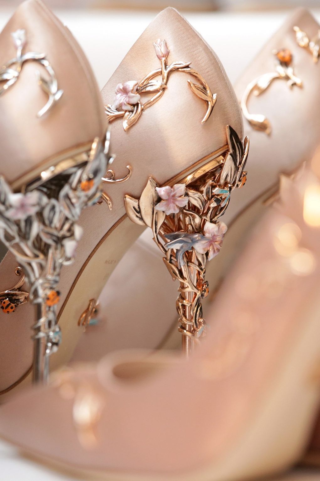 nomnombbkyu: Ralph &amp; Russo AW16 Couture 