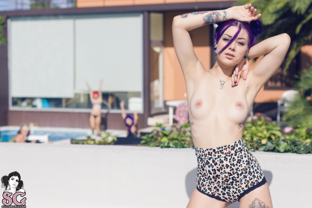 suicide&ndash;love:  Plum.