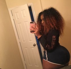 shadowbrokergifs:  Issa scammer. EnjoyAND I HAVE MUCH MORE FOR SALE. IF YOU FOLLOW THIS BITCH ON IG OR SNAP DO NOT PAY HER.