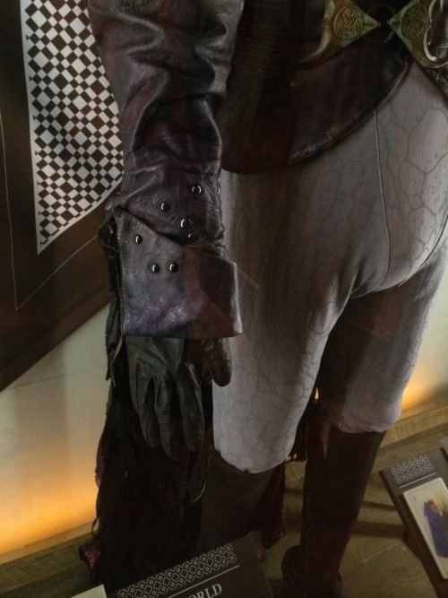 thegothicalice:silencedrowns:Closeups of David Bowie’s costume from Labyrinth.*cue me sobbing 