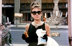 theladyintweed:  Breakfast at Tiffany’s 