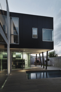 envyavenue:    House 0605 / Simpraxis Architects    @messyhairandhopefuleyes something like this?