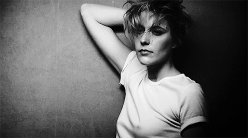 queencorazon:  GRETA GERWIG // BTS for W Magazine’s February 2016 cover shoot // x   Ugh
