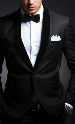 a-gentleman-thoughts:  A gentleman’s thoughts:http://a-gentleman-thoughts.tumblr.com/   Suit porn 😍