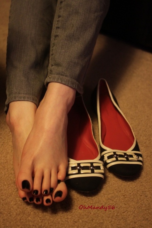 black toes