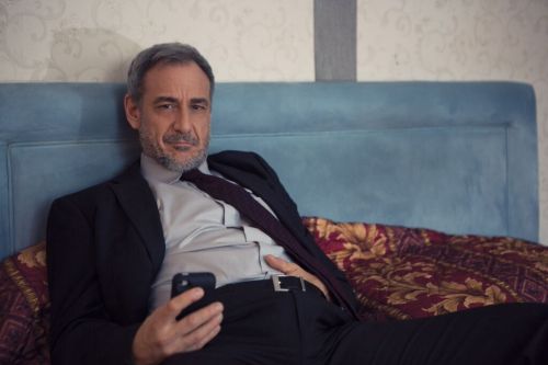 realguyla:  “Layover LA”A Tumblr Ten Tale: 10 Photos, 1 StoryBusinessman: David PevsnerPhotos: Liam Jaegerhttp://www.liamjager.com         http://www.bitoa.tumblr.comMore at: http://www.realguyla.tumblr.com
