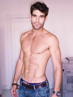 sorrygirlsisuckcock:  karrrotinko: Leonardo Marques   http://sorrygirlsisuckcock.tumblr.com/