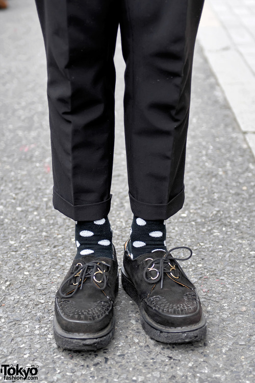 Sho is an English-speaking Japanese college student who we often see around Harajuku. His look inclu