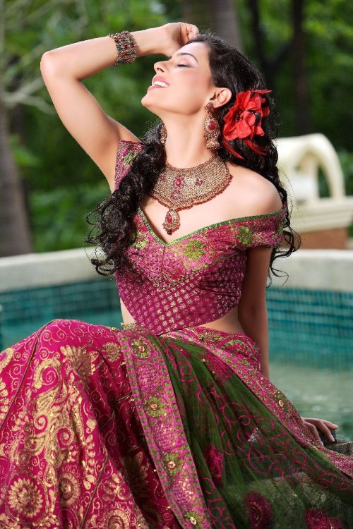 world-ethnic-beauty:Collected - Best of The World of Beauties