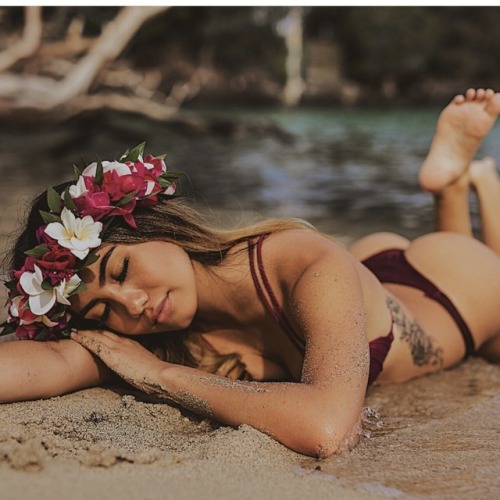 na-wahine-nani-o-hawaii: Anissa - Hawai’i