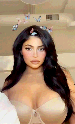 goddesskylie:𝙆𝙮𝙡𝙞𝙚 𝙅𝙚𝙣𝙣𝙚𝙧 𝙎𝙪𝙥𝙧𝙚𝙢𝙖𝙘𝙮.