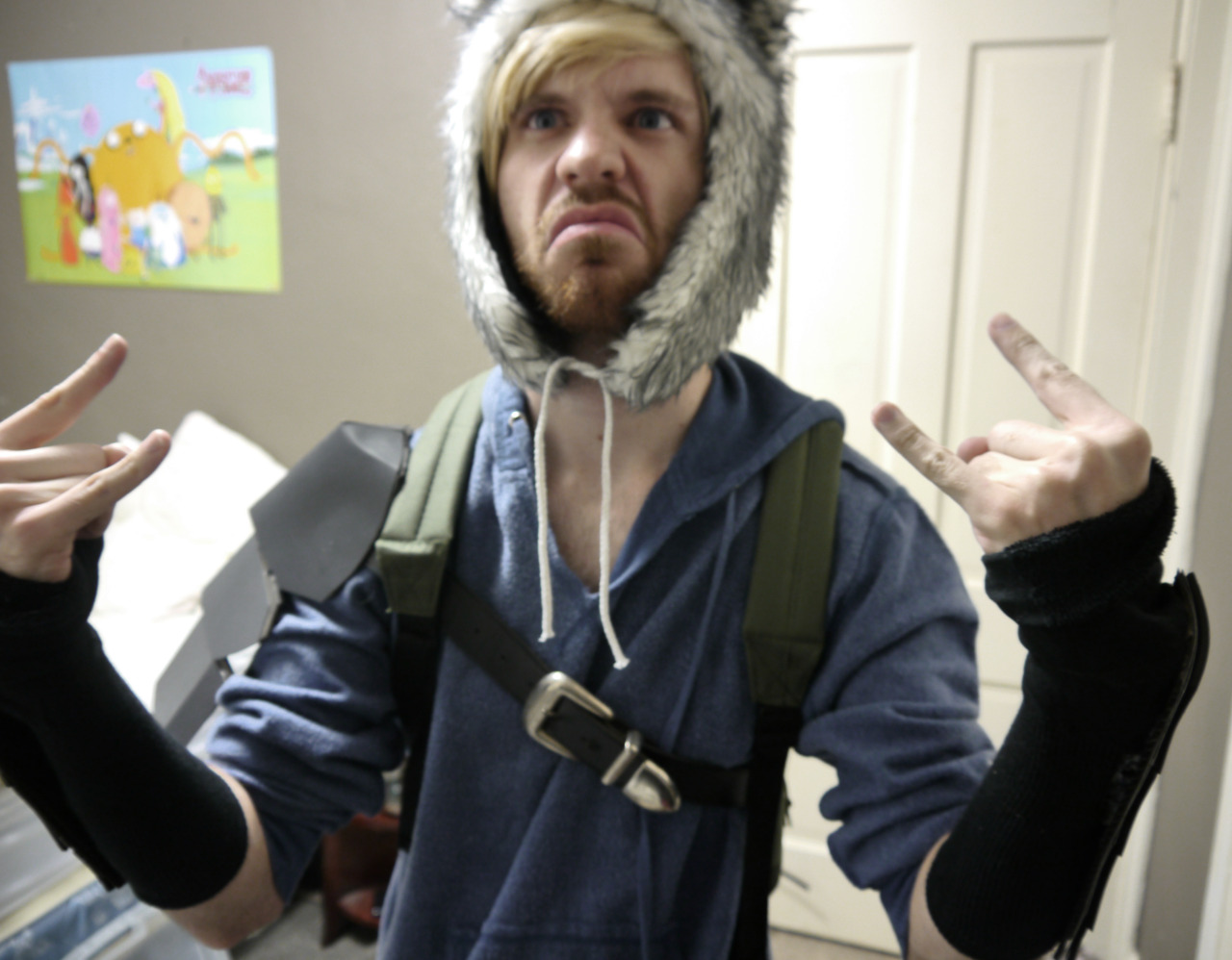 daftbit:  fullbearded-alchemist:  I made a few armor pieces to potentially wear with
