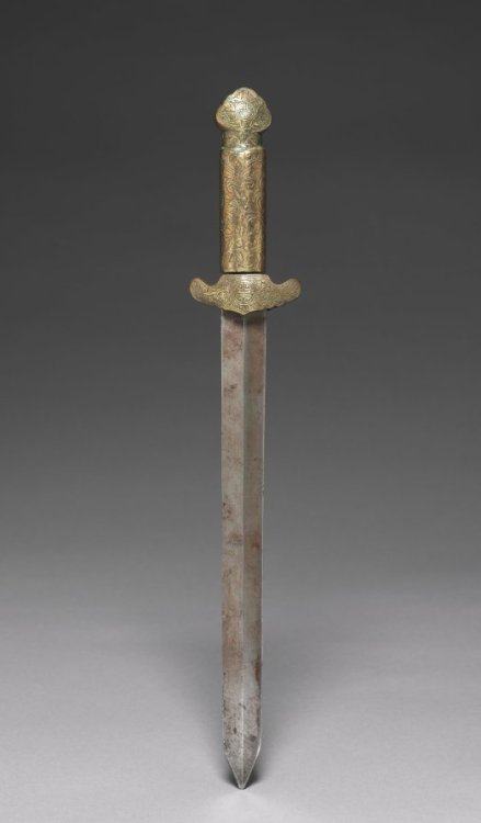 cma-korean-art:Dagger, 1800, Cleveland Museum of Art: Korean ArtSize: Overall: 38.1 cm (15 in. Hilt: