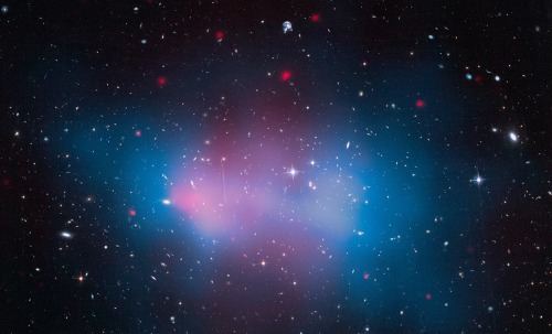 The &lsquo;El Gordo&rsquo; galaxy cluster, officially known as ACT-CL J0102-4915, contains several h