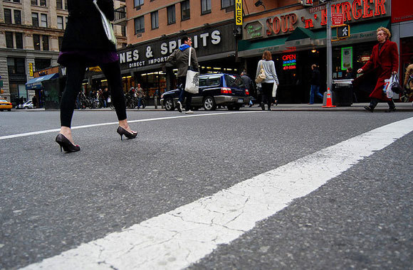 utnereader:
“ American Cities Beginning to Embrace Pedestrian Safety
More than 4,500 pedestrians are killed by motor vehicles every year on the streets of America.
”
SEE? IT CAN BE DONE.