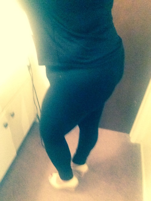divathickness:  Stepping out to get my hair done 💋 #happysaturday