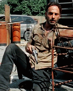 Completely necessary gifs of Rick Grimes looking hot [ 8 / ? ]  