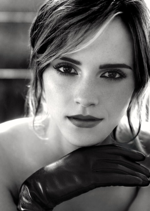 subtleelevation - Emma WatsonI absolutely adore Emma Watson.
