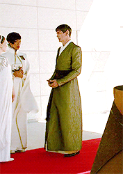 burnhamandtilly: sarek + fashion appreciation