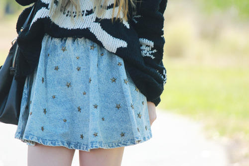 teenagerlife-style:  Daydreaming♥ on @weheartit.com - http://whrt.it/UuRuag