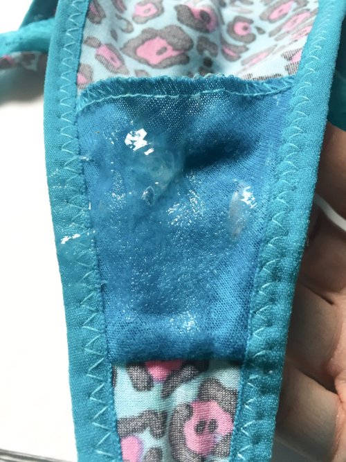 thecreamylife:Creamy panties are sexy as hell ! Follow me for more :)
