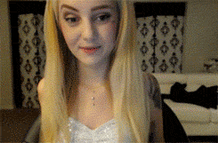 littlelotte-xo:  thestaticwaves:  That smile ^-^  WHO MADE THESE-blush- 