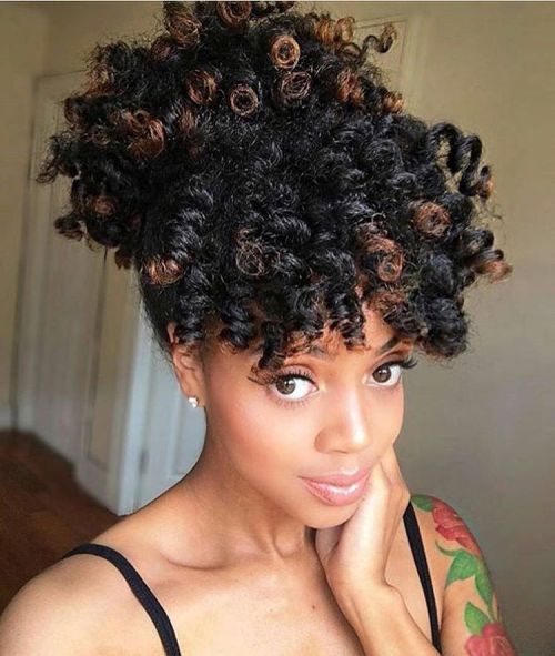 What a doll @coolcalmcurly www.2FroChicks.comYouTube.com/2FroChicks #2FroChicks #NaturalHair #Mela