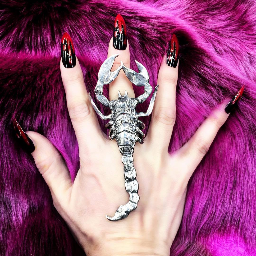 socialpsychopathblr:  Heart of Bone