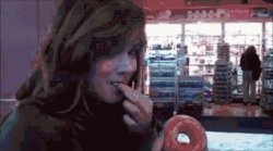 ragecomics4you:  Eating doughnut be like…http://ragecomics4you.tumblr.com