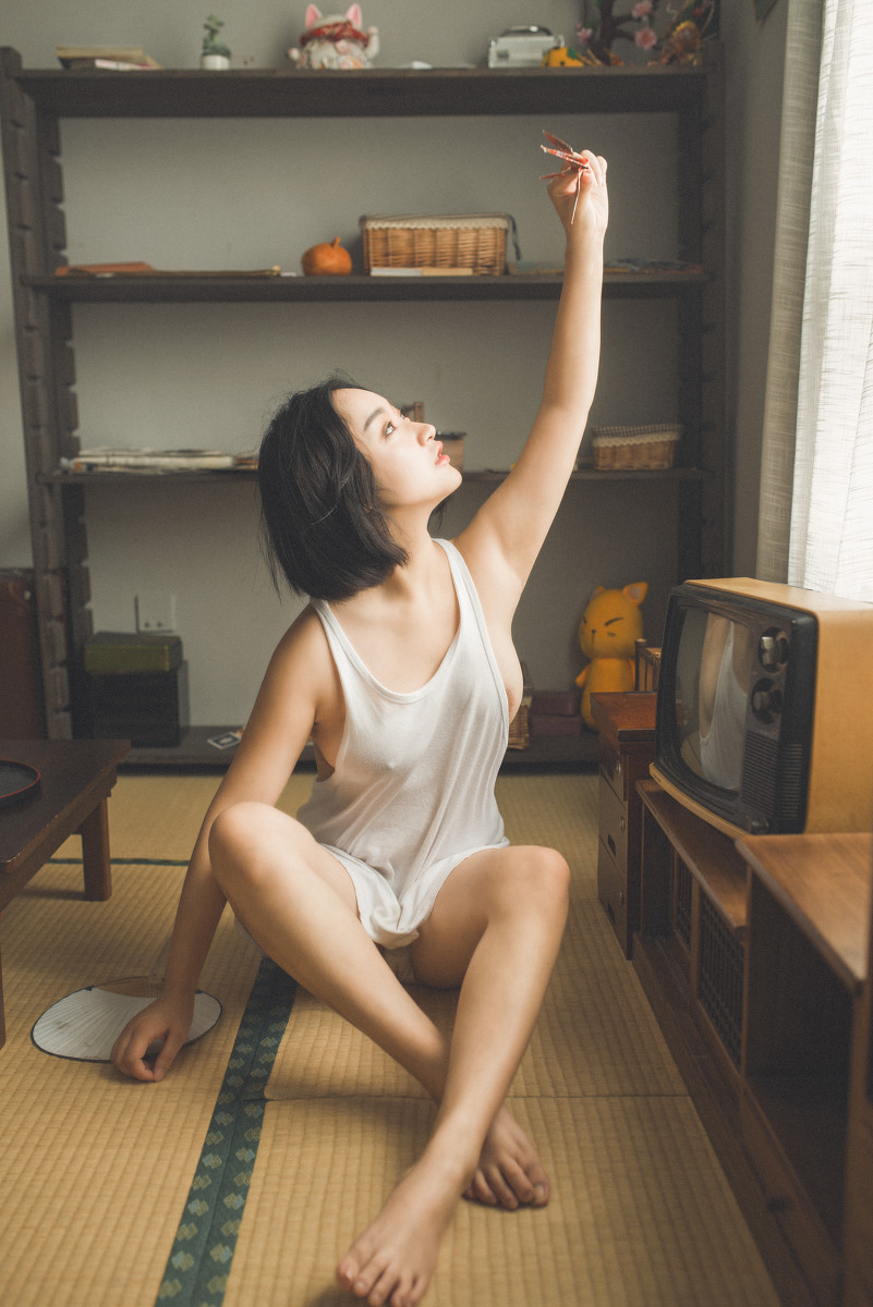 bellebodys:  找私房模特？拍大尺度写真？玩露出没人配合？  扫描上方二维码或搜索添加【微信：bellebodysss】支付188软妹币