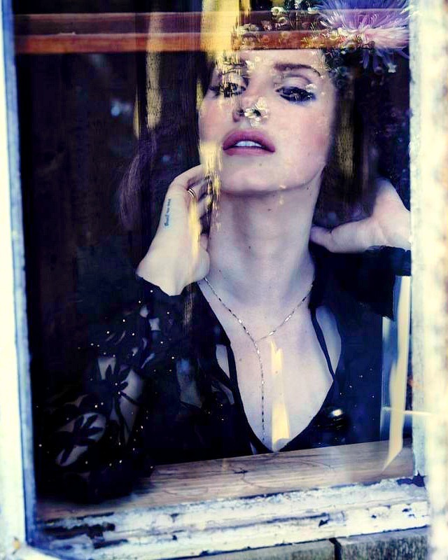 pinupgalore-lanadelrey:  Lana Del Rey for Madame Figaro 