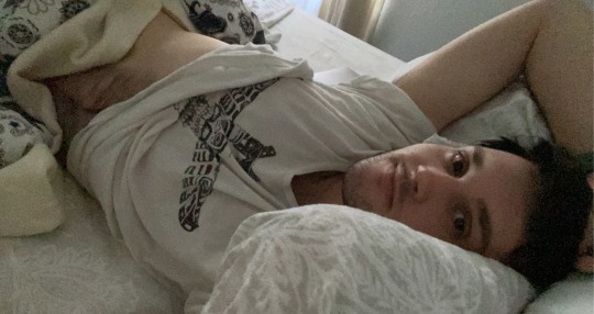spoopyandgay:hi 🤍🖤