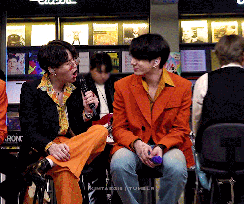 I Quit Rapping. (cr. Namuspromised)