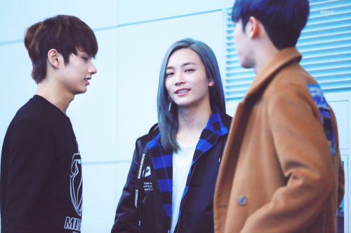 pilarintechnicolor: junchained-melody: © refreshing breeze  Yoo Junghan