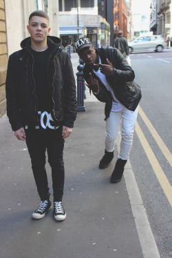 overdeauxis:  aestheti-cal:  more fashion here brother.  Follow Overdeauxis, The Streetfashion Bible!