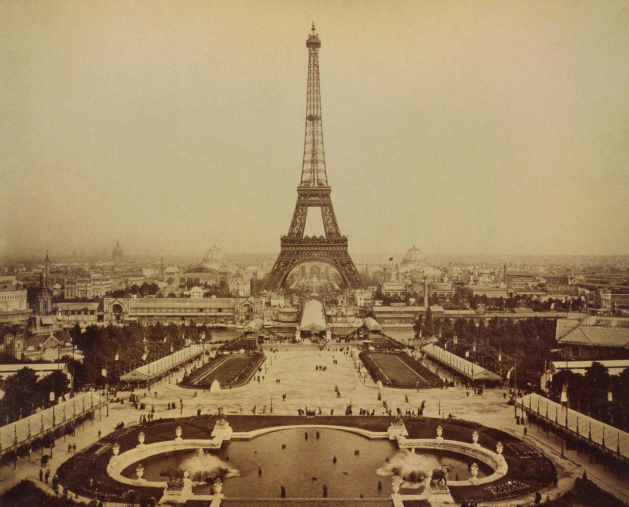 historicaltimes:  Eiffel Tower and Champ de Mars seen from Trocadéro Palace, Paris