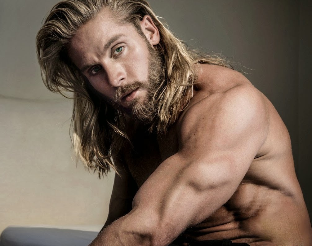 un-necessary-nudity:  Matt Felker,Remember him from Brits toxic video. Oh my….