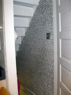 coreybroadwayryan:  likeafieldmouse:  The entire first chapter of Harry Potter and the Philosopher’s Stone written under the stairs  Oh my god this needs more notes 
