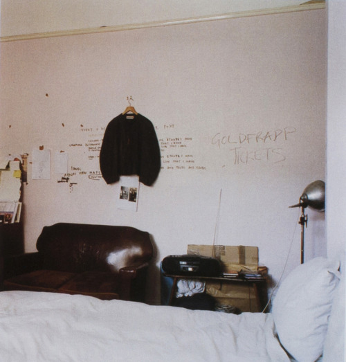 gallowhill:Ross Tibbles and Shelley Fox’s house, London E9, for i-D mag The Bedroom Issue, Sept 2001