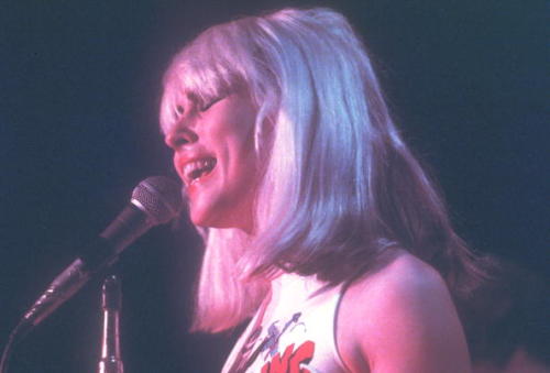 astralsilence: Blondie: Debbie Harry live at CBGB, 1977. Photos by Roberta Bayley. 