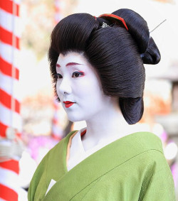 okiya:  Geiko Ichiteru, Kamishichiken (via