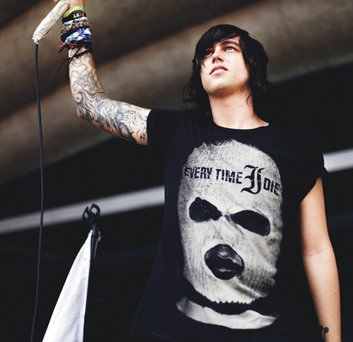 FOLLOW ME FOR MORE KELLIN QUINN / SLEEPING WITH SIRENS ~