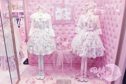 pastelkkuma:  Angelic Pretty Store in Japan !