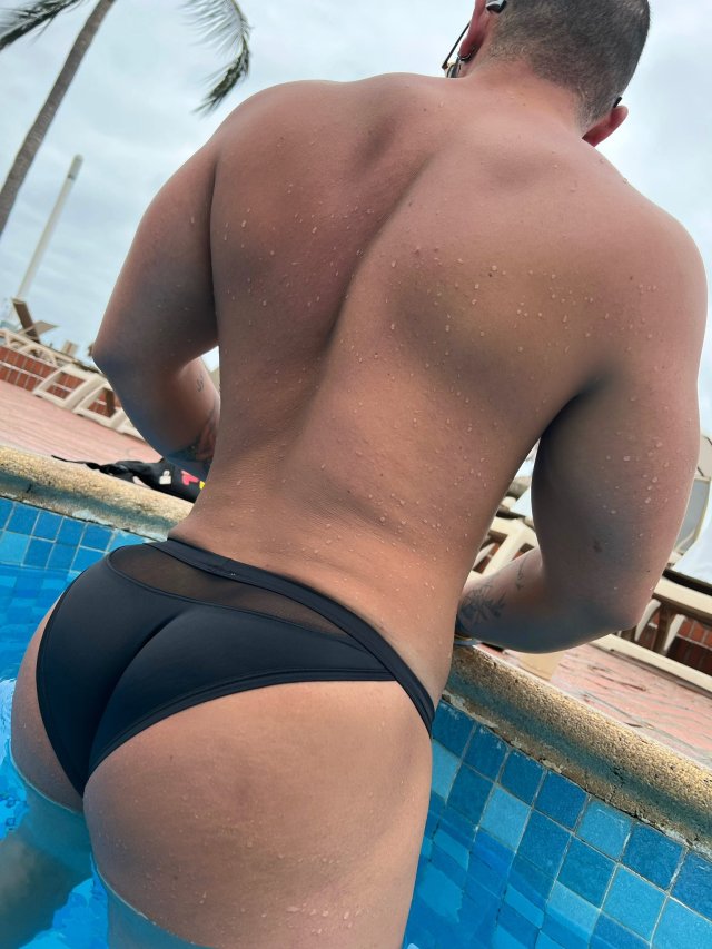 bobbyt65:ultrathickbooty:TENDER!!!